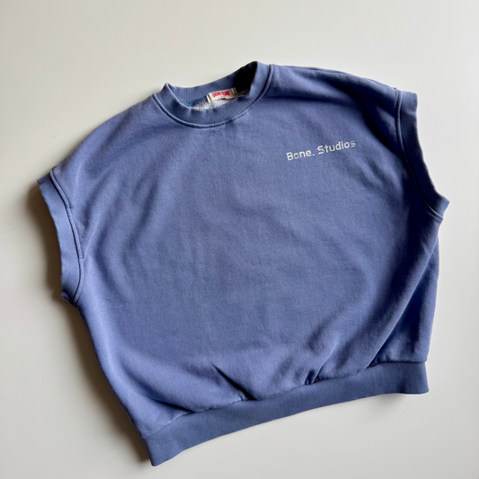 Sleeveless sweatshirt