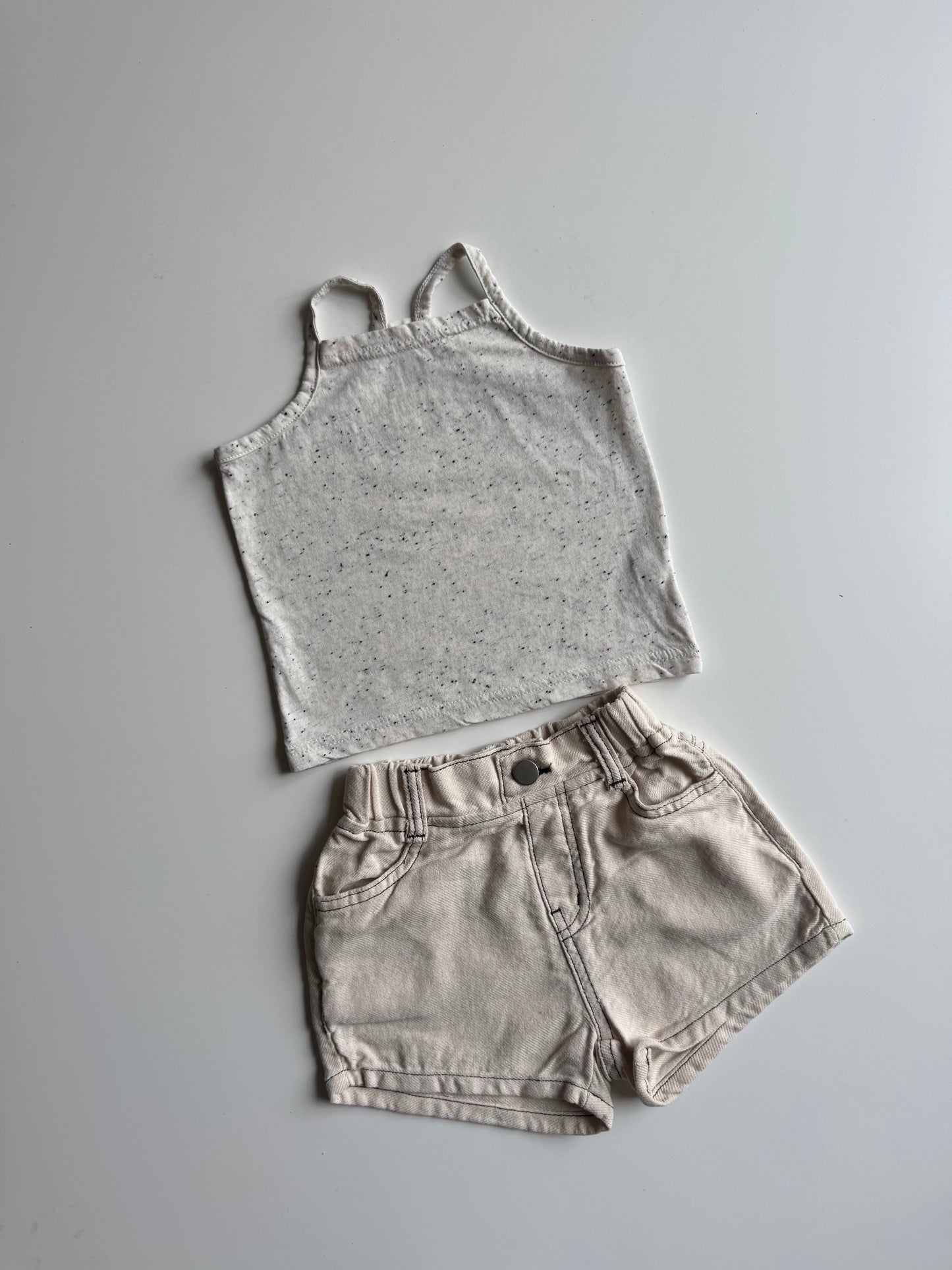 Sleeveless top - oreo