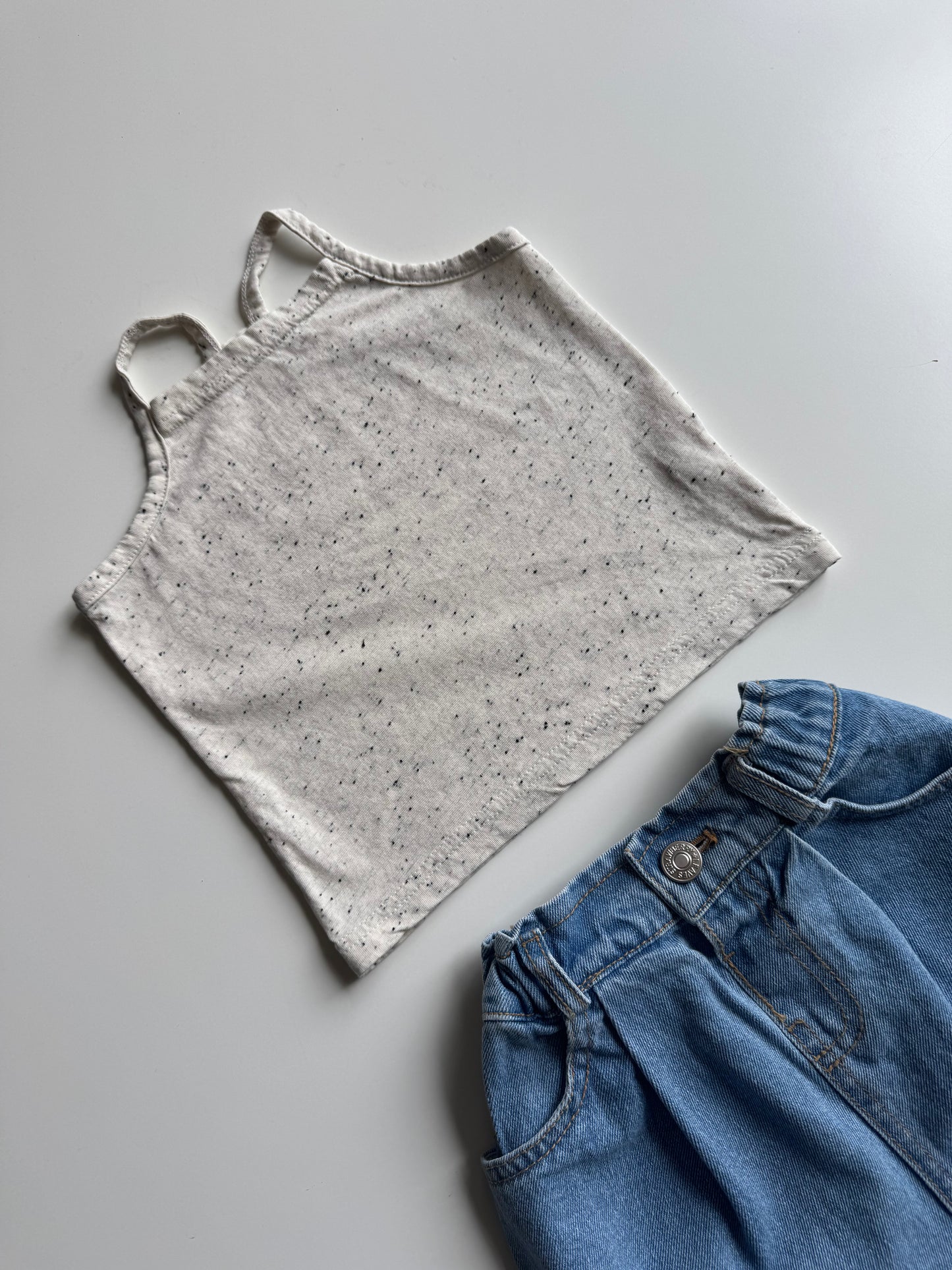 Sleeveless top - oreo