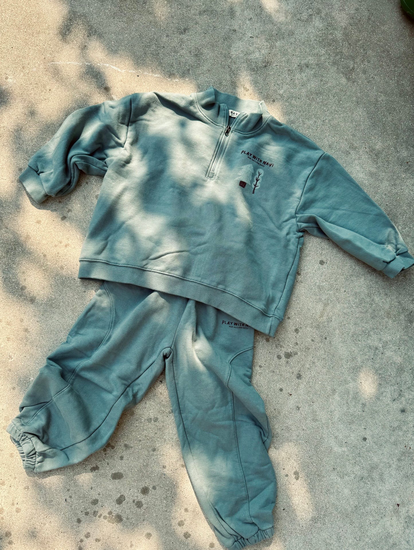 Tree half zip-up sweater