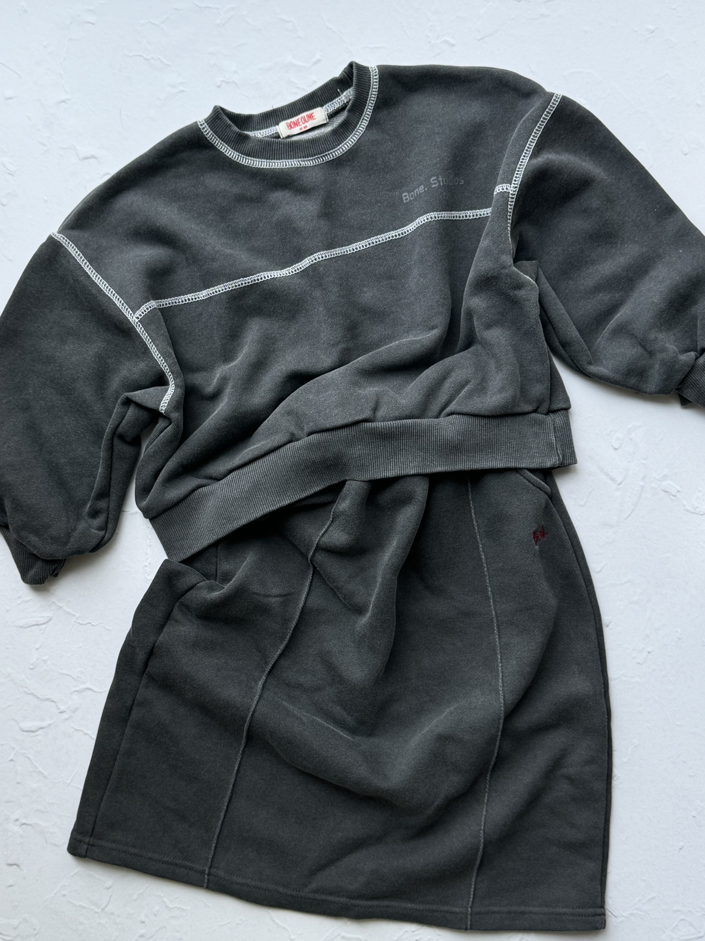 Pigment crop sweatshirt