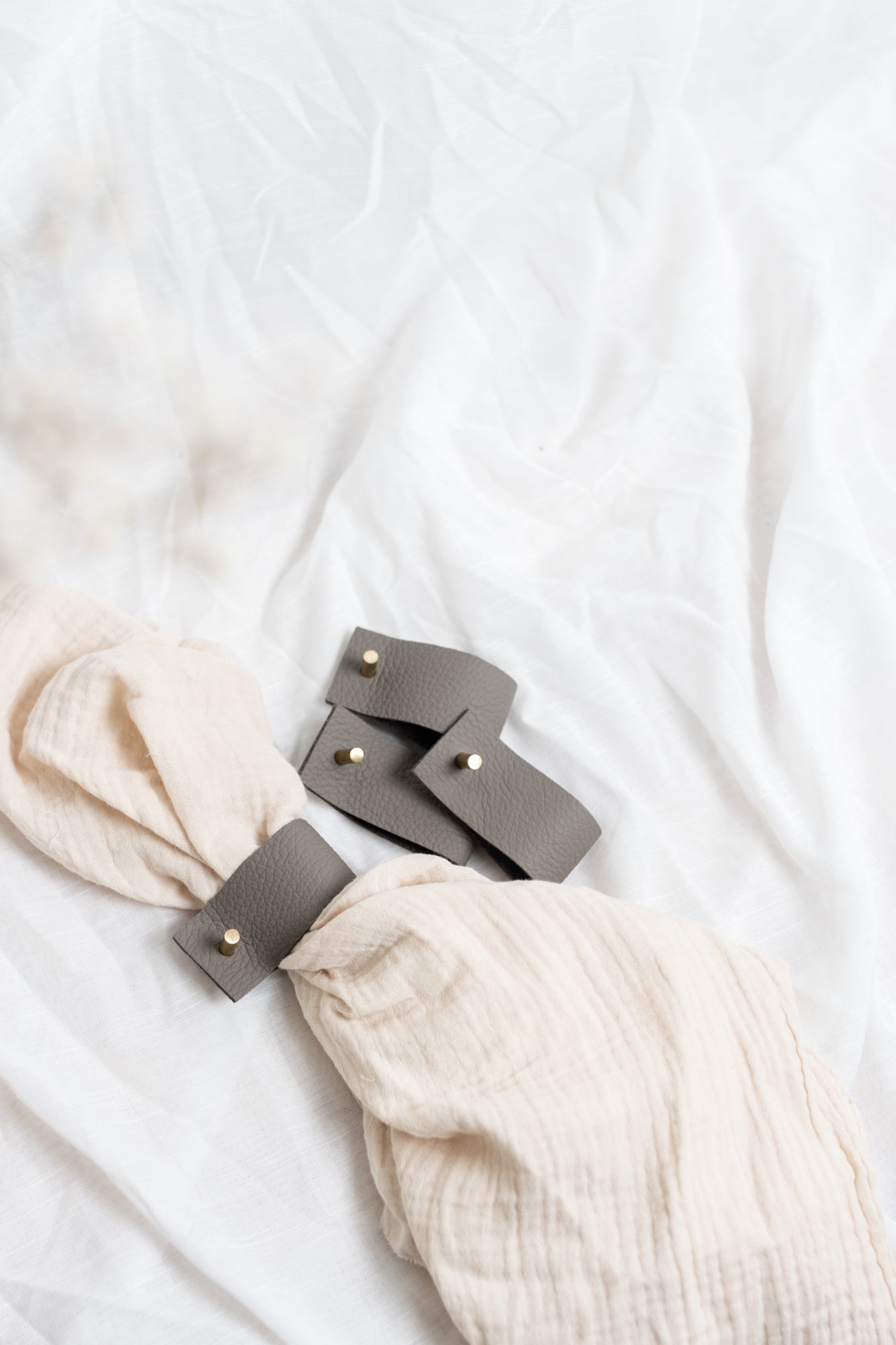 leather napkin rings - set