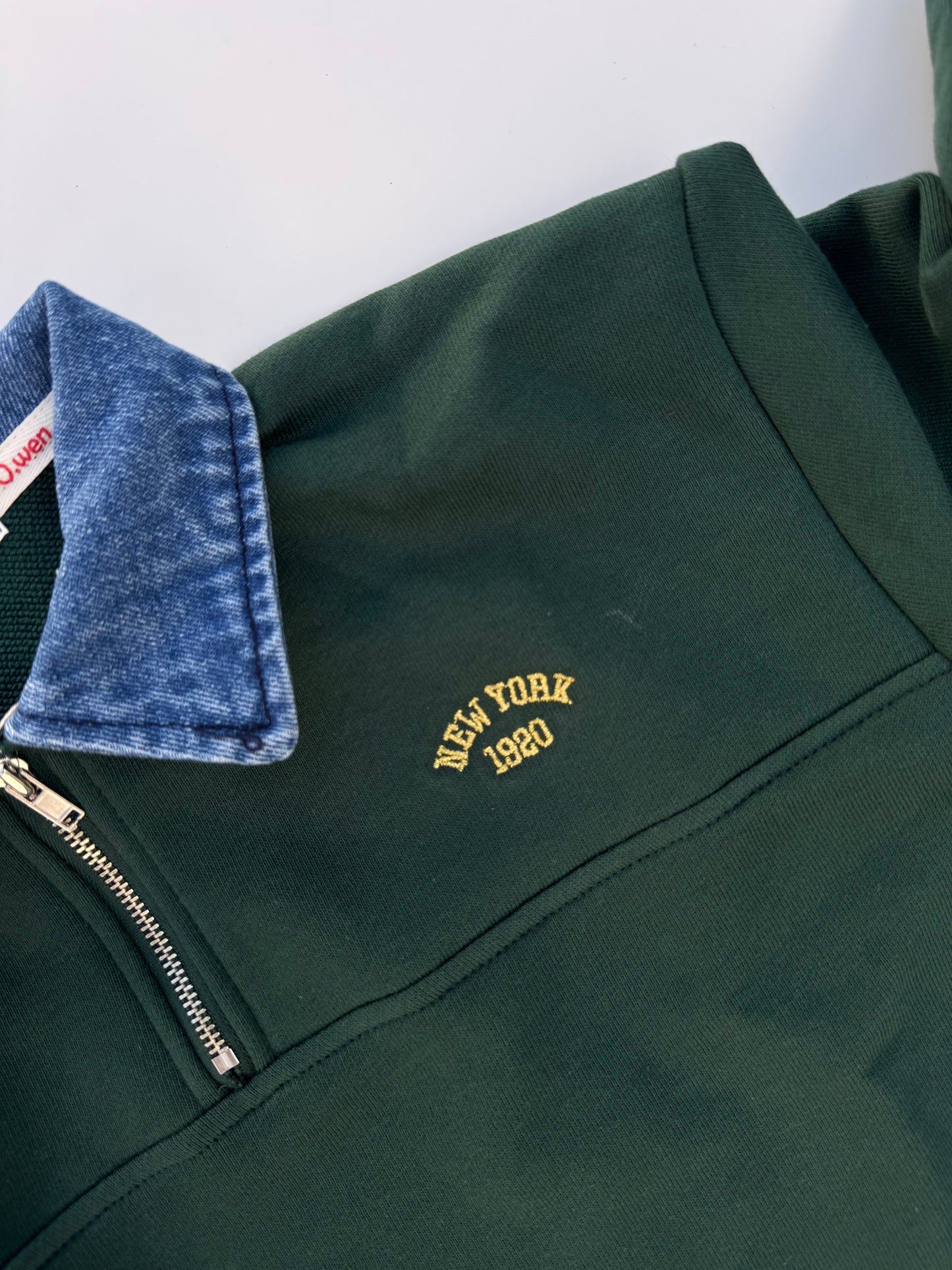 Denim collar zip sweatshirt