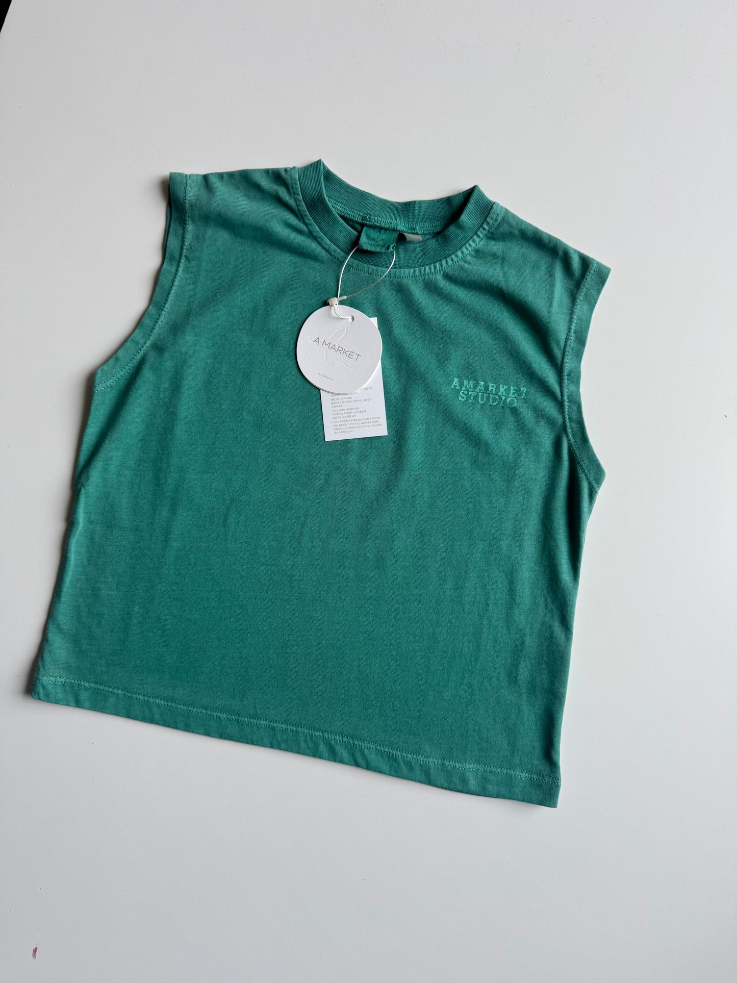 Sleeveless top - green