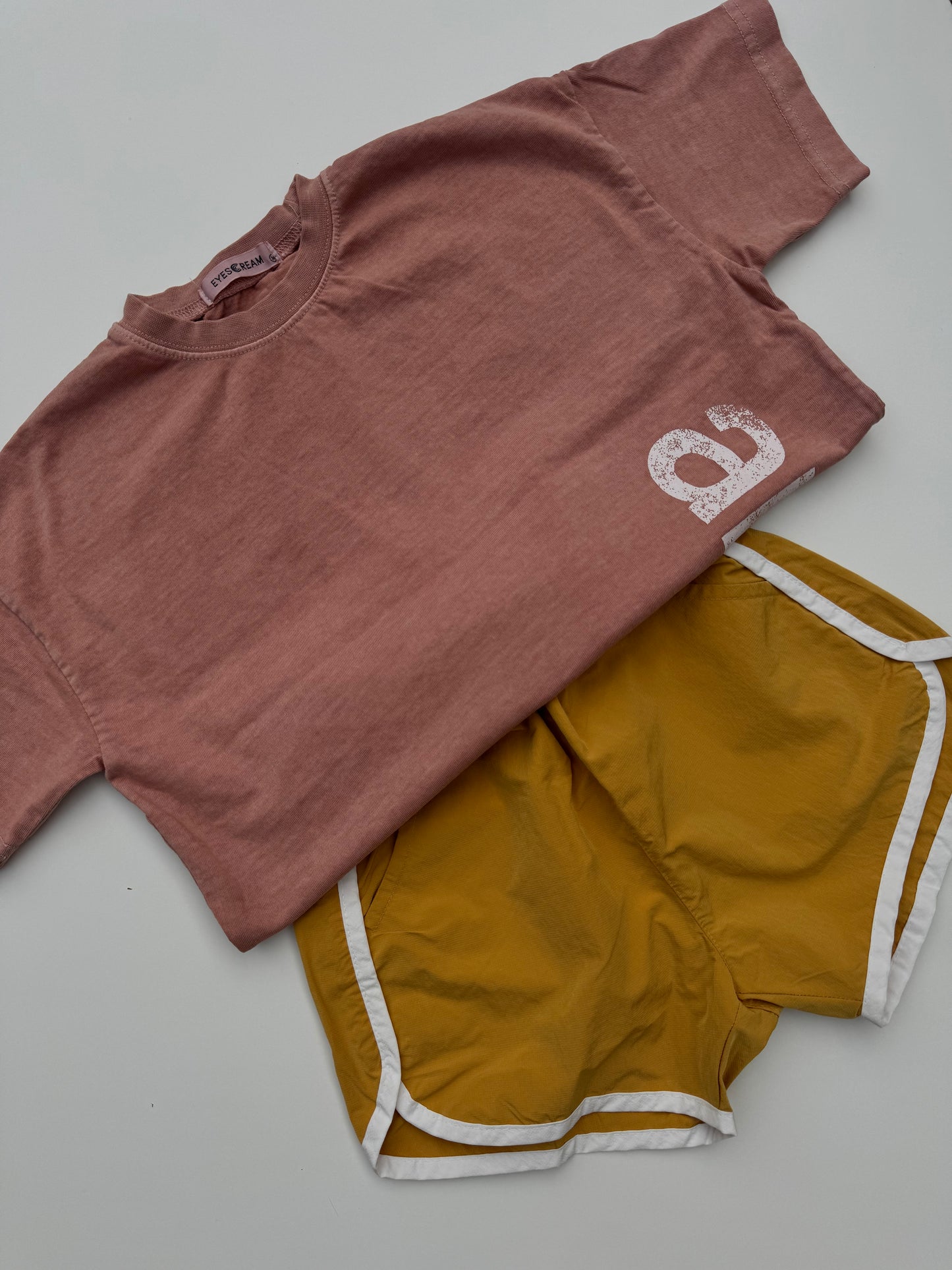 Art tee