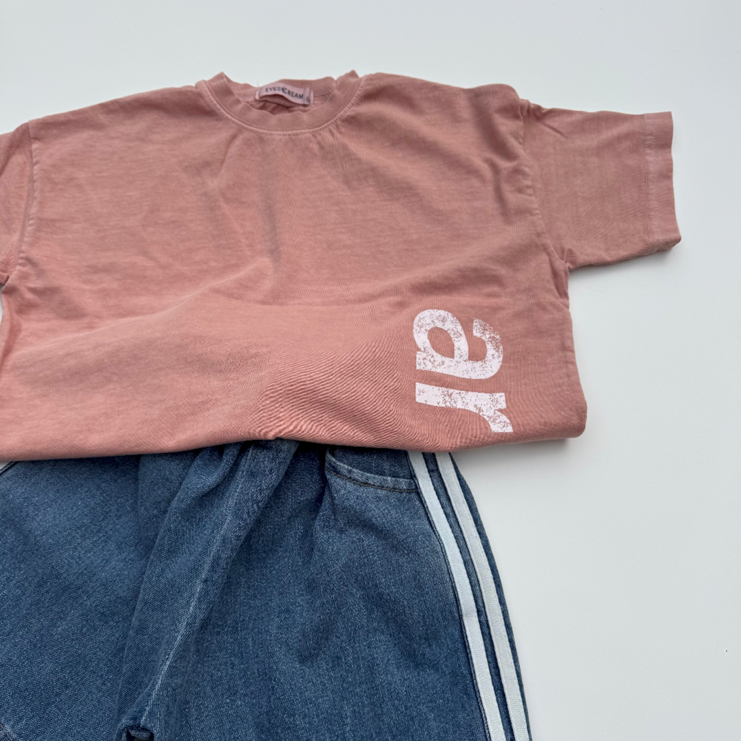 Art tee